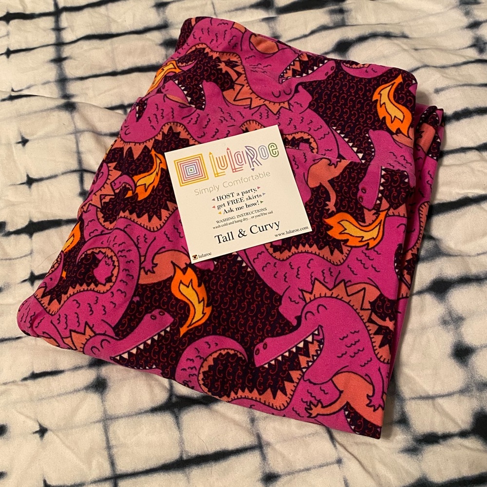 LuLaRoe Pink Dino Leggings TC